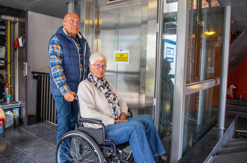 Hoe helpt u bewoners tijdens liftonderhoud?