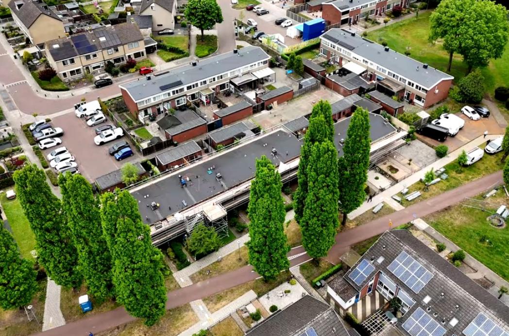 Vijftig daken vernieuwd in Heerde voor woningcorporatie Triada