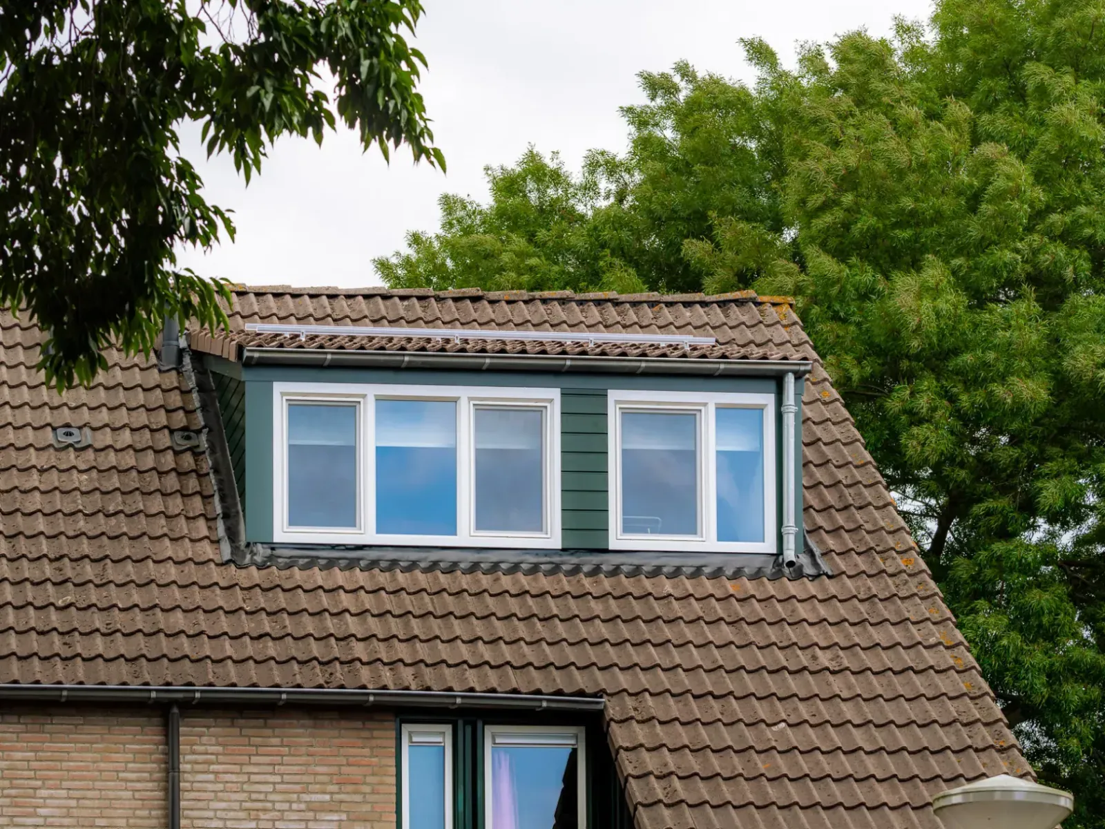Meer bruikbare meters onder de kap: dakkapellen in planmatig woningonderhoud